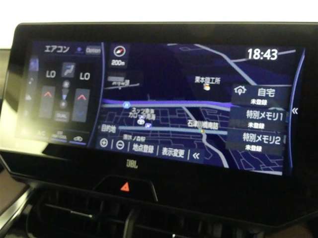 ディスプレイオーディオを装備。スマホとクルマをつなぐことで、これまでのナビに加えて、いろんなサービスが楽しめます。