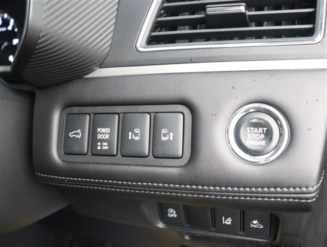 『1台』のお車に対して、こだわって仕入れを行っております。オプション装備装着車となります！