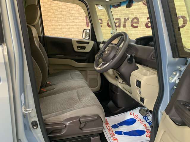 【アクセス便利】当店は竜王IC・栗東湖南ICから車で15分。滋賀県湖南市にある大型ショッピングセンター『イオンタウン湖南』内にある自動車販売店です。お買い物ついでにお気軽にお立ちよりください。