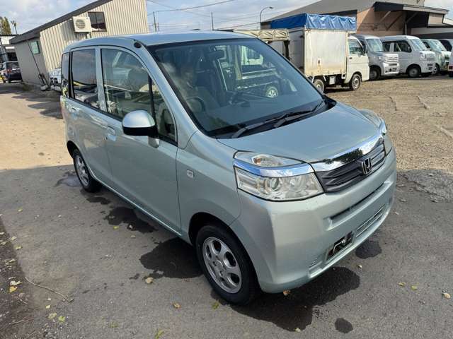 ☆展示台数100台以上♪毎週30台以上の新鮮な中古車が入庫します☆