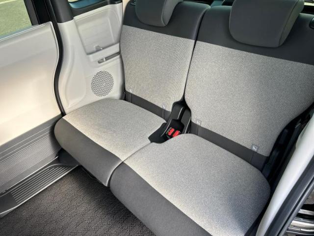 WECARSでは各商談席に大型モニターをご用意しております！見やすい大画面でゆったりと全国の在庫をご覧いただけます！是非ご来店お待ちしております！