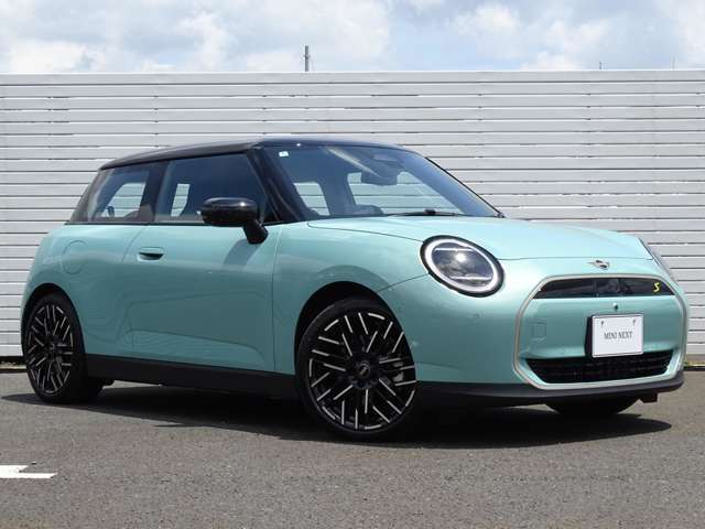 【茨城県】MILNE F3モデル　ミルン　5'4\" 1/2 カーボン使用　31L 茨城県】MILNE F3モデル ミルン 5'4