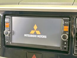 【純正ナビ】人気の純正ナビを装備。オーディオ機能も充実しており、Bluetooth接続すればお持ちのスマホやMP3プレイヤーの音楽を再生可能！毎日の運転がさらに楽しくなります！！