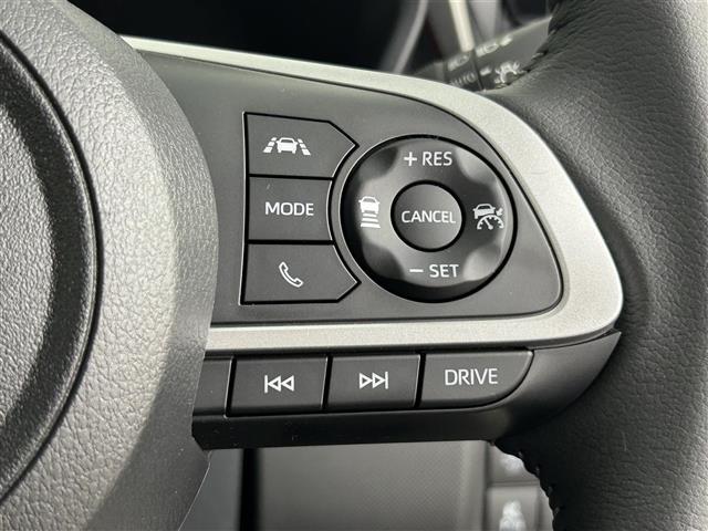 【　アダプティブクルーズコントロール　】設定した車速内で自動で加減速♪先行車との車間距離を適切に維持した追従走行が可能です♪
