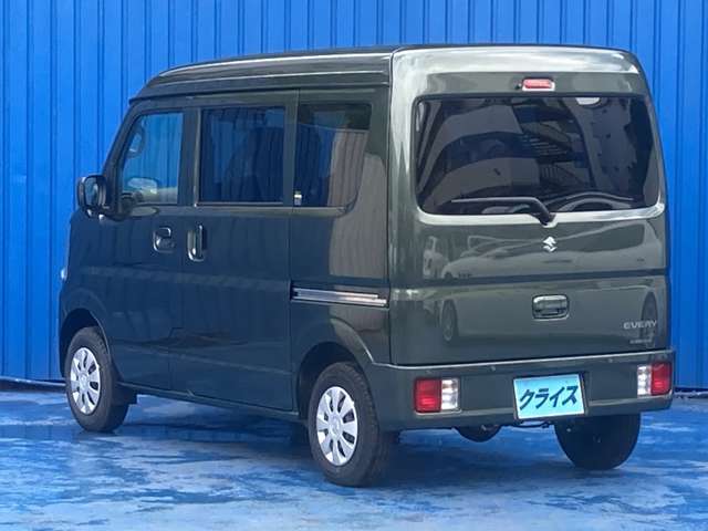 【有限会社クライス】です。当社のウリは中古車を中古と思わせない【業界トップクラスの仕上げ】が魅力です！！また、高価買取・アフターメンテナンス・自動車保険などお車に関わること、全てお任せください！！