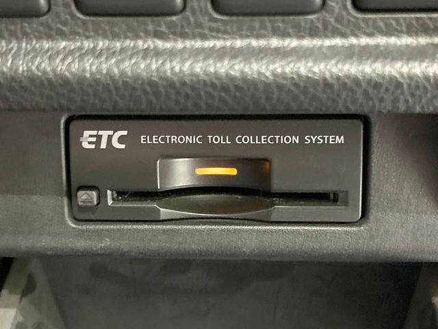 【ETC】高速道路の料金所をストレスなく通過！話題のスポットやサービスエリアに多い「スマートIC」利用時は必須のアイテムです。当店でセットアップを実施、ご納車当日からすぐにご利用いただけます！