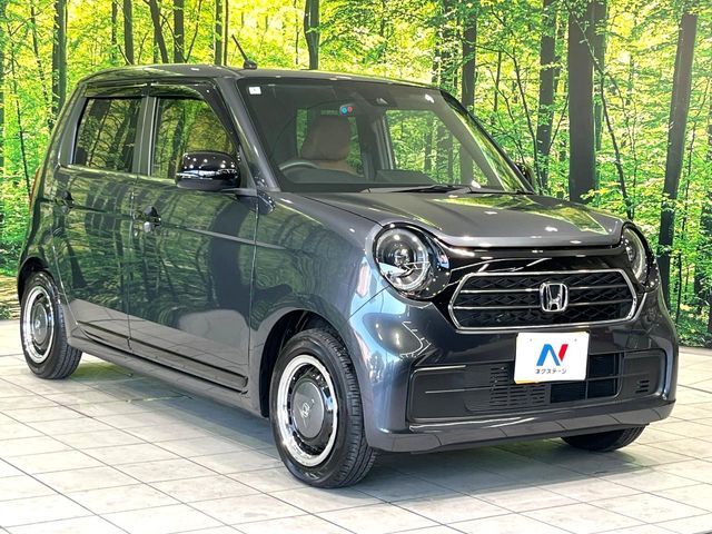大好評のボディコーティング「弾スプラッシュコート」もご納車までに施工可能。通常のガラスコートと異なる、耐久年数6年の無機質ガラスコーティングが、ボディをキレイな状態に保ってくれます。