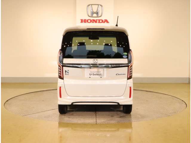当社では安心してお乗り頂ける様に全車に1年間・走行距離無制限のホッと保証を無料でを付けしています。
