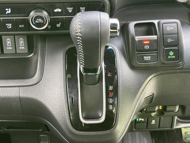 お車に合わせて無料保証以外にも、保証範囲、期間、距離を拡充させた有料保証もご用意しております！中古車の購入が初めてで不安・・・というお客様もご安心ください！
