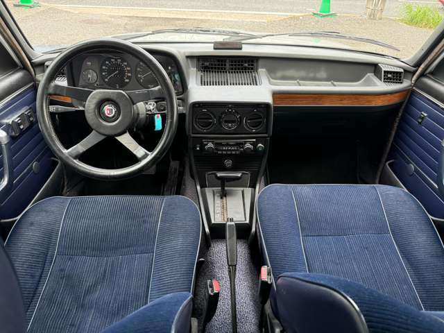 状態の良い車内ですよ！
