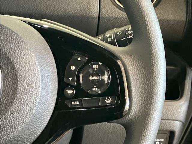 【アクティブクルーズコントロール】高速道路走行時に、予め設定した速度で定速走行が可能です！！適切な車間距離を保ちます♪