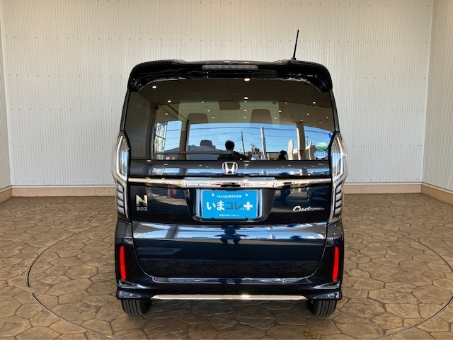 お好みの1台をお客様自身の目でお選び下さい。車両によっての癖や特徴は専任のスタッフまでご気軽にご相談下さい。常にお客様のニーズにお答え出来るように、幅広いジャンルの在庫を取り扱っています♪