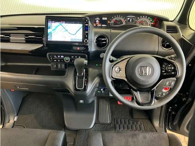 【自動車保険】安心したカーライフに不可欠な自動車保険。当店では保険のお取り扱いもございます♪Hondaオリジナルの「あんしん特典」を無料でプラス。お客様のカーライフをサポートします♪