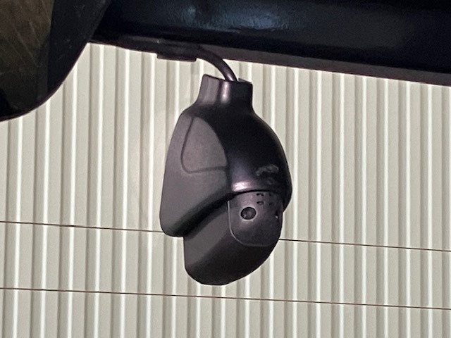 【リアドライブレコーダー】後方からのあおり運転や、万が一の事故にあった場合でも、ドライブレコーダーがその瞬間の映像を記録しています！事故だけでなく、楽しいお出かけの風景なども録画してくれています。