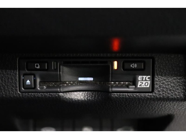 ETC機能に加え、渋滞回避支援や安全運転支援のサービスが受けられるETC2.0を装備！