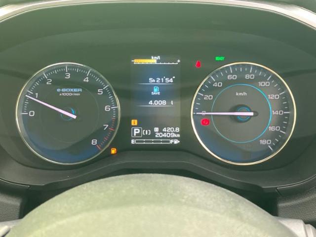WECARSの展示場では実際に見て、触ってお車をお選びいただけます！知識の豊富な営業スタッフが様々なカーライフをご提案いたします！