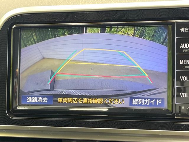 【バックカメラ】駐車時に後方がリアルタイム映像で確認できます。大型商業施設や立体駐車場での駐車時や、夜間のバック時に大活躍！運転スキルに関わらず、今や必須となった装備のひとつです！
