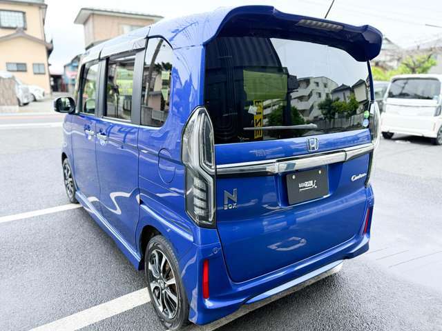 全国各地販売承ります♪　陸送会社　東西海運さんもしくはZEROさんを使用し全国にご納車が可能です。車庫証明も含めて登録業務一式を代行して承りますので遠方のお客様もご安心下さい♪