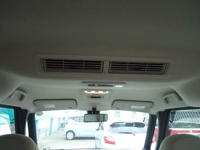 リヤサーキュレーターで空調効率UP！