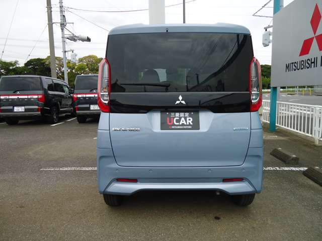 雨の日、後方視界を確保するリヤワイパー！