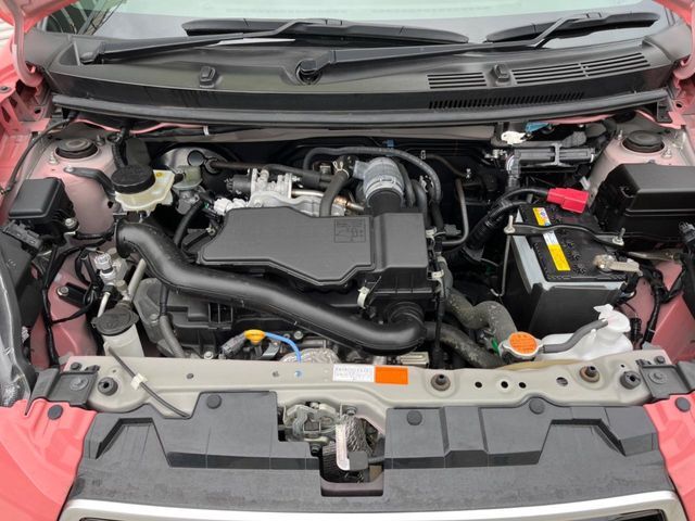 親切・丁寧な専門メカニックスタッフが応対！・車検・点検整備・事故等の修理などアフターサービスも安心。お車のカスタマイズもネクステージのサービススタッフまでご相談ください！