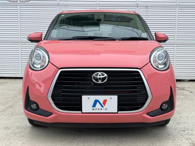 弊社では、全車『修復歴なし』のお車のみ取り扱っております。専任バイヤーによる厳選した仕入れの後、入庫後の車両チェックを行い、ネクステージが認定した高品質な中古車をご提供しております。