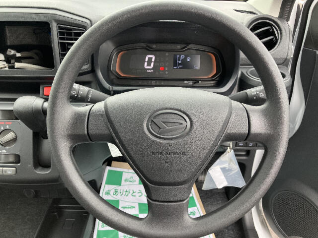 遠方にお住まいの方でも大丈夫です！全国各地の納車実績がございますので、詳細なお車の情報を電話やメールでお伝えします★