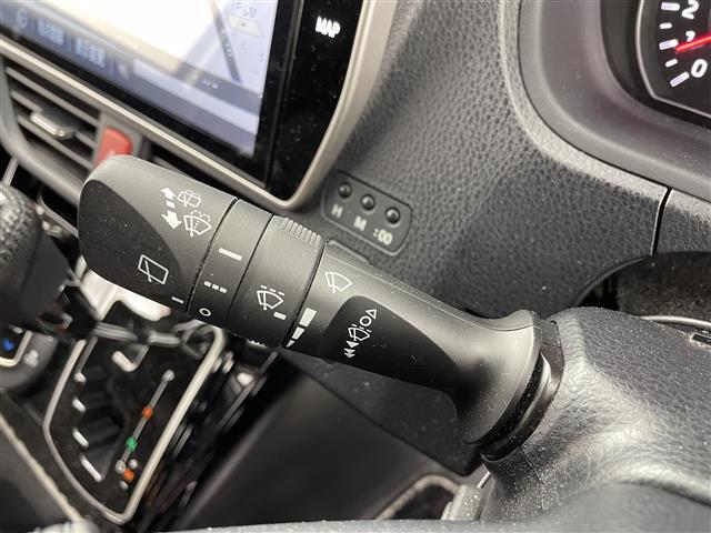 【運転席操作部】快適なドライブを楽しむための機能が装備されています！運転席から触れるので、使いやすいです！除菌プランいれていただくと、さらに清潔で安心していただけます！