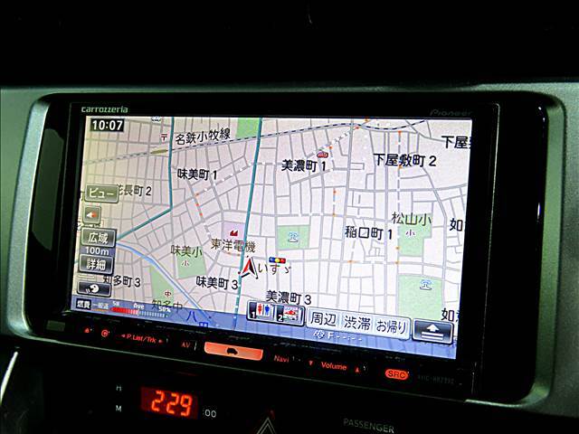 オイル交換等の日常点検や、定期的に各部の調整等を行って頂くとより長く、安全に付き合う事が可能です。スポーツカー専門のスタッフが、整備に関しても責任を持ってご案内します。