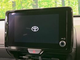 【純正ナビ】人気の純正ナビを装備しております。ナビの使いやすさはもちろん、オーディオ機能も充実！キャンプや旅行はもちろん、通勤や買い物など普段のドライブも楽しくなるはず♪