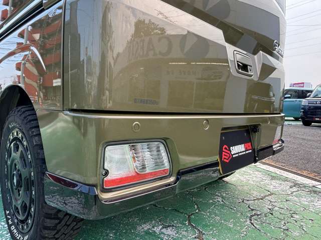 リヤコンビネーションランプ！　リヤバンパーガーニッシュ！