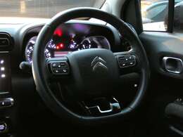 お忙しく実車確認できないお客様にも安心してご購入頂けるクオリティを目指しております。全国のプジョーディーラーで保証が受けられます。