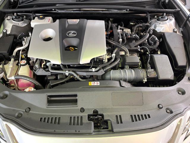 親切・丁寧な専門メカニックスタッフが応対！・車検・点検整備・事故等の修理などアフターサービスも安心。お車のカスタマイズもネクステージのサービススタッフまでご相談ください！
