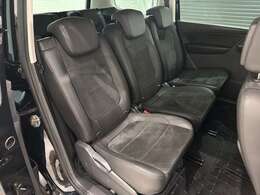 ナンバー付きの車両は公道試乗可能です（登録済未使用車など一部除く）。また、取り回しの確認など、広い場内でご試乗も可能です。お気軽に申し付けください。