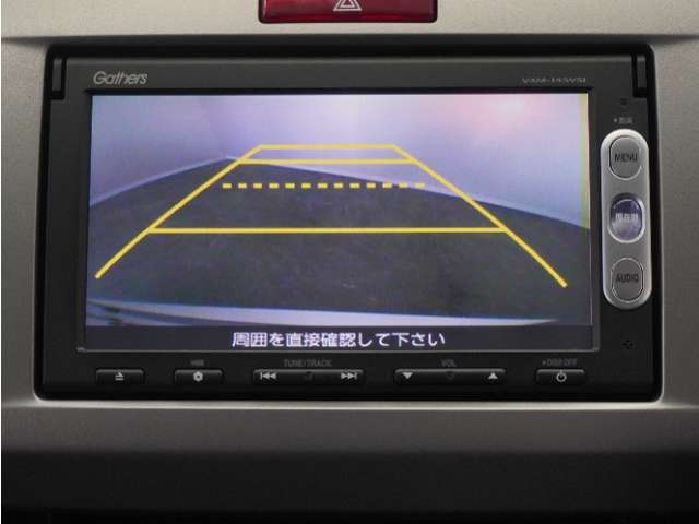 ◆バックカメラ◆リバースにするだけで映ります、後方の安全確認や、狭い駐車場での車庫入れ、雨の日や夜間など視界の悪い時に便利です！安全にバックする為には欠かせない装備です。