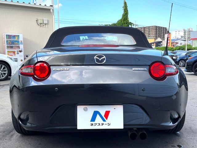 安心の最長10年・走行無制限保証（有償）をご用意。保証内容も充実はもちろん、無料点検＆オイル交換や、年中無休の全国・24時間ロードサービスも付帯されておりますのでご安心下さい。