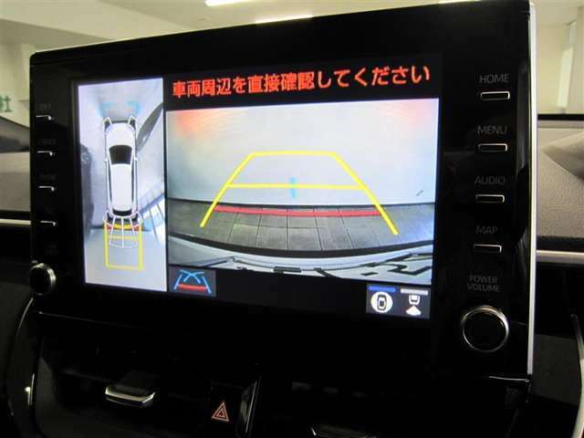 後方の見にくい視界もバックモニターで確認サポートして駐車時も安心☆