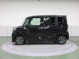 キャブフォワードデザインで、大きな室内空間を確保しています。