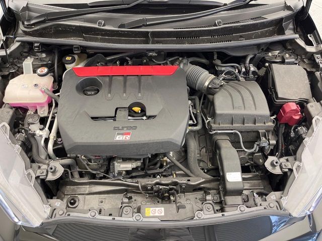 親切・丁寧な専門メカニックスタッフが応対！・車検・点検整備・事故等の修理などアフターサービスも安心。お車のカスタマイズもネクステージのサービススタッフまでご相談ください！