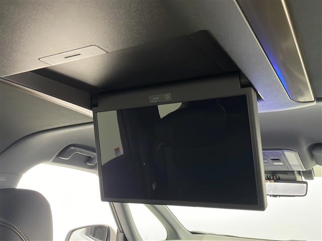 【純正13.2型有機EL後席ディスプレイ】