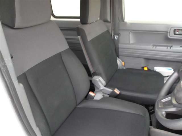 【クルマの状態を徹底検査して公開】中古車の総合評価や内外装の状態などをひと目で分かるよう、プロの検査員が実施した車両検査証明書をご用意しています。