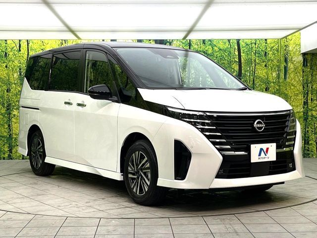 大好評のボディコーティング「弾スプラッシュコート」もご納車までに施工可能。通常のガラスコートと異なる、耐久年数6年の無機質ガラスコーティングが、ボディをキレイな状態に保ってくれます。
