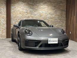 ・マットカーボンインテリアパッケージ・マットカーボンのドアシルガード（イルミネーション付）