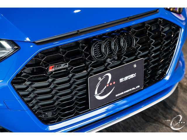 ・ブラックAudi rings