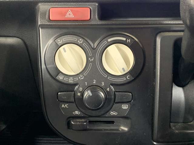 【アフターメンテナンス】当店は近畿運輸局民間車検指定工場を完備。ご購入後のメンテナンス・修理・車検など、アフターフォローも充実しております。