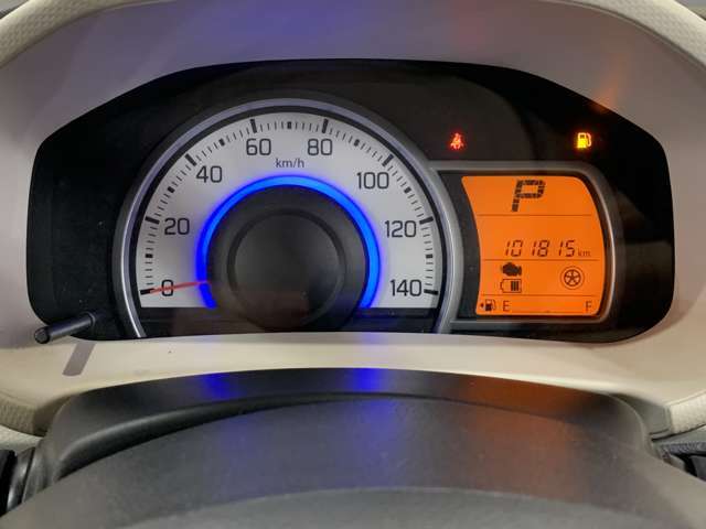 【アクセス便利】当店は竜王IC・栗東湖南ICから車で15分。滋賀県湖南市にある大型ショッピングセンター『イオンタウン湖南』内にある自動車販売店です。お買い物ついでにお気軽にお立ちよりください。