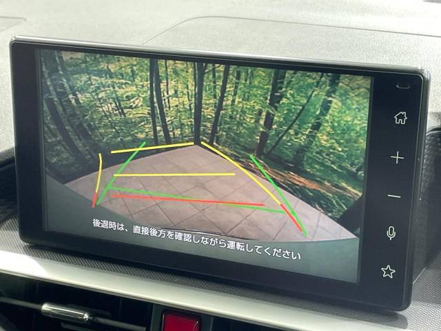 【バックカメラ】駐車時に後方がリアルタイム映像で確認できます。大型商業施設や立体駐車場での駐車時や、夜間のバック時に大活躍！運転スキルに関わらず、今や必須となった装備のひとつです！