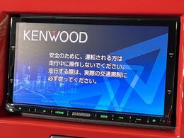 【ナビゲーション】目的地までしっかり案内してくれる使いやすいナビ。Bluetooth接続すればお持ちのスマホやMP3プレイヤーの音楽を再生可能！毎日の運転がさらに楽しくなります！！