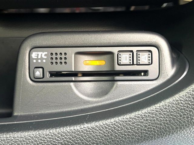 【ETC】高速道路の料金所をストレスなく通過！話題のスポットやサービスエリアに多い「スマートIC」利用時は必須のアイテムです。当店でセットアップを実施、ご納車当日からすぐにご利用いただけます！