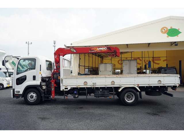 全国納車可能です！！特殊な車両も扱っているので遠方のお客様にも実績があります。遠方のお客様には陸送費など全力で交渉いたしますのであきらめずに一度お問合せ下さい。